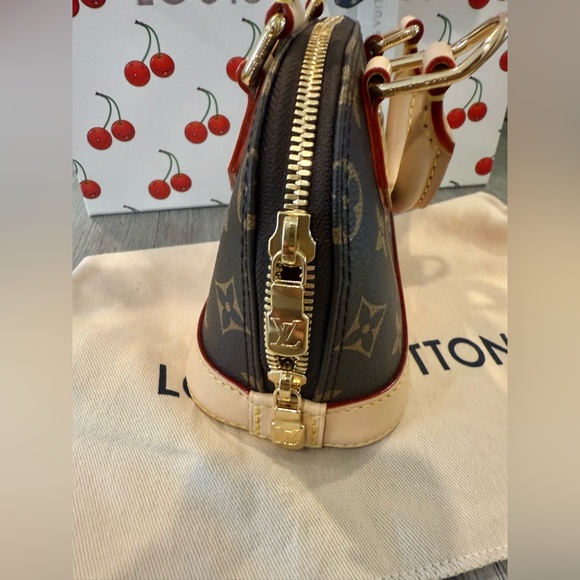 ****SOLD*** Louis Vuitton x Murakami 2025 Cherry Cerises Nano Alma - Picture 5 of 11